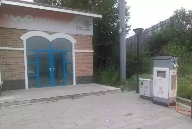 ��ɽ�L�ϝ�ع��@������ԃ̎���վ