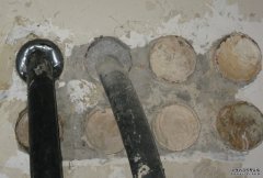 電纜管孔麻絲水泥封堵滲水嚴重怎么辦
