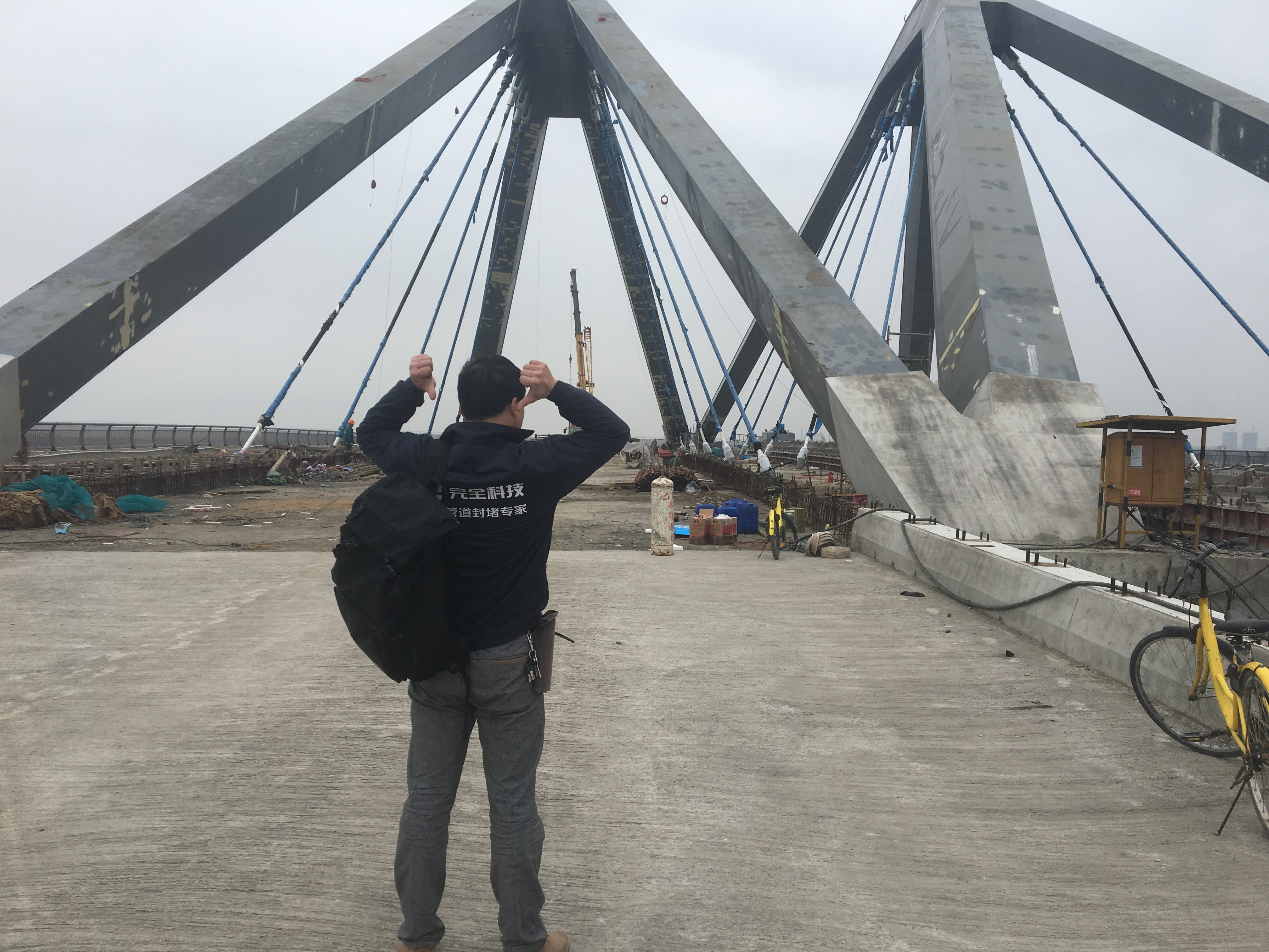 橋梁拉索新型充氣防水裝置的應用